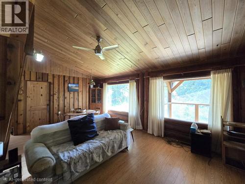 4055 Bailey Road, Valemount, BC - Indoor
