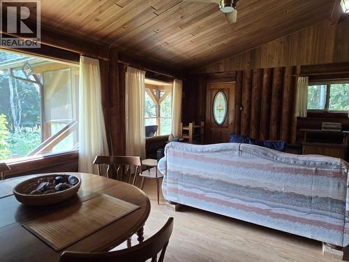 4055 Bailey Road, Valemount, BC - Indoor Photo Showing Bedroom
