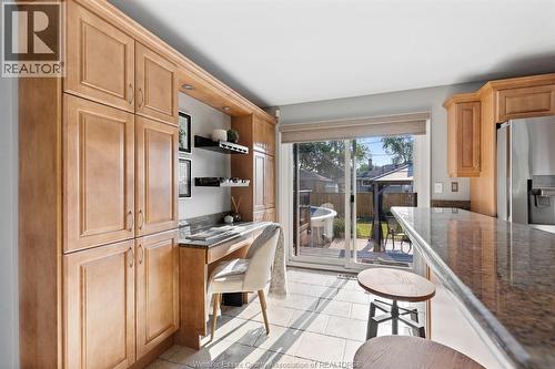 462 Dormar Drive, Windsor, ON - Indoor Photo Showing Kitchen