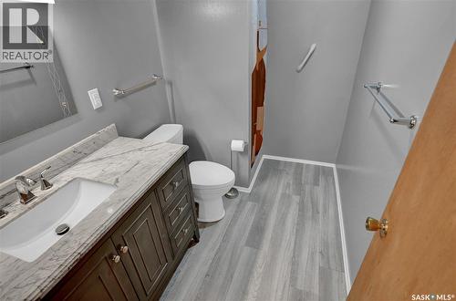 6015 7Th Avenue N, Regina, SK - Indoor Photo Showing Bathroom