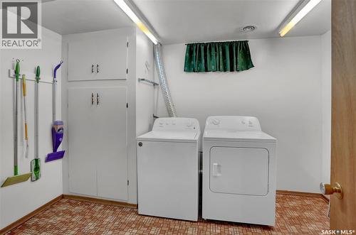 6015 7Th Avenue N, Regina, SK - Indoor Photo Showing Laundry Room