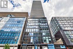 2901 - 284 KING STREET E  Toronto, ON M5A 1K4
