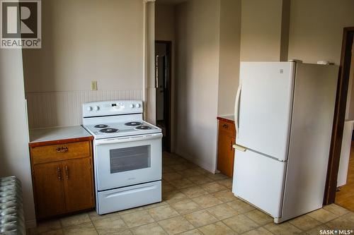 420 Burrows Avenue W, Melfort, SK - Indoor Photo Showing Kitchen