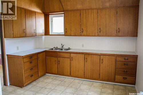 420 Burrows Avenue W, Melfort, SK - Indoor Photo Showing Kitchen With Double Sink