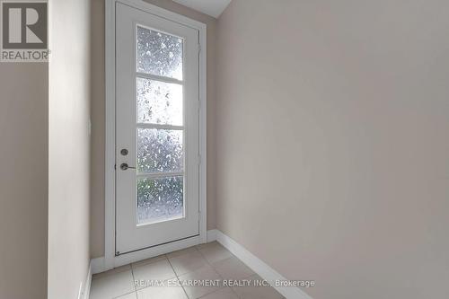 2 Waterview Lane, Grimsby, ON - Indoor Photo Showing Other Room