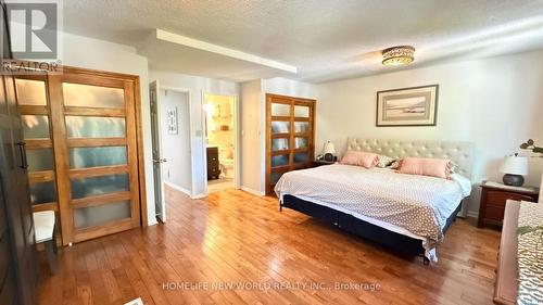 5 Doral Gate, Markham, ON - Indoor Photo Showing Bedroom