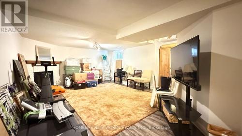 5 Doral Gate, Markham, ON - Indoor