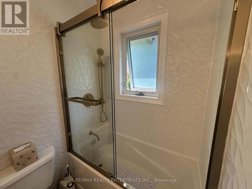 1571 Muir Road, Mississauga, ON - Indoor Photo Showing Bathroom