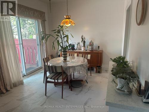 1571 Muir Road, Mississauga, ON - Indoor Photo Showing Dining Room