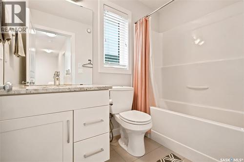 207 Kolynchuk Manor, Saskatoon, SK - Indoor Photo Showing Bathroom