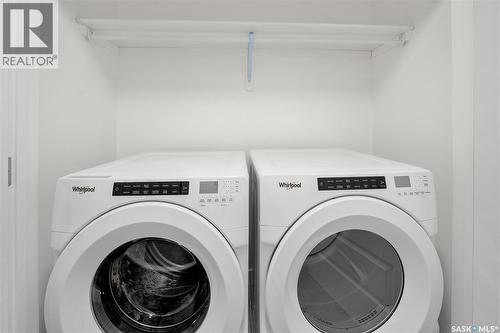 2921 Green Turtle Road, Regina, SK - Indoor Photo Showing Laundry Room