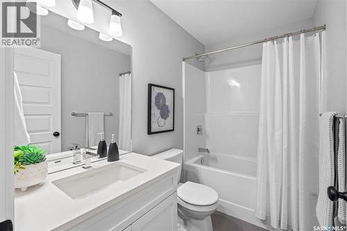 3065 Green Turtle Road, Regina, SK - Indoor Photo Showing Bathroom