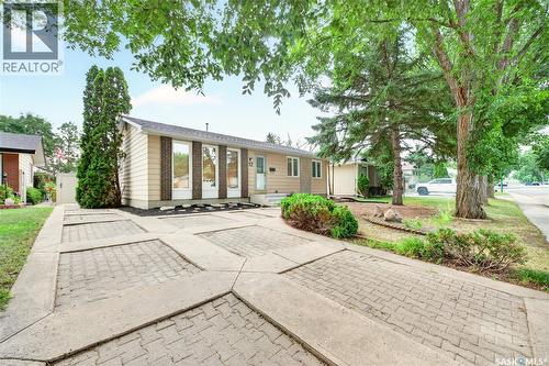 12 Jackson Bay, Regina, SK - Outdoor