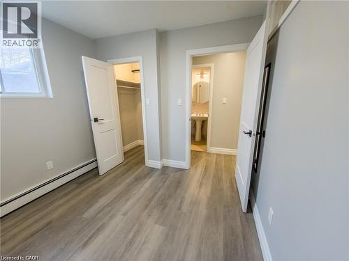 410 HAZEL Street Unit# 103 , Waterloo, Ontario N2L 3P8 5