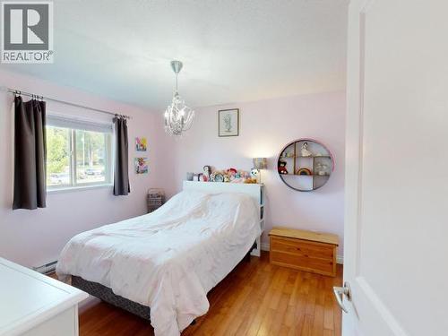 7066 Qualicum Way, Powell River, BC - Indoor Photo Showing Bedroom