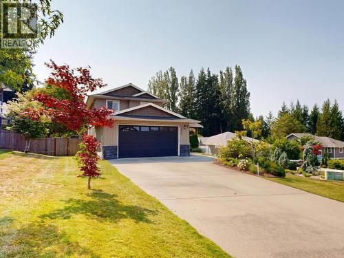 7066 Qualicum Way, Powell River, BC - Outdoor