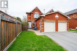 805 PLAYTER CRESCENT  Newmarket, ON L3X 1W7