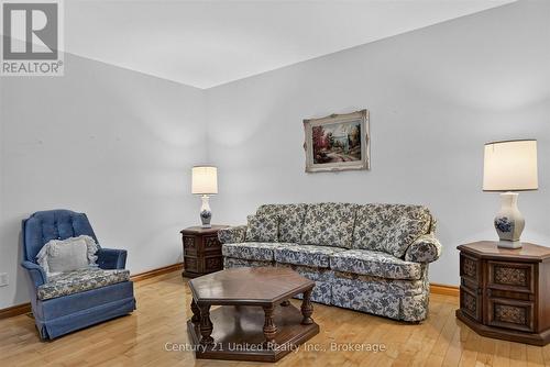 335 Douro 3Rd Line, Douro-Dummer, ON - Indoor Photo Showing Living Room