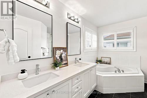 179 Cachet Boulevard, Whitby, ON - Indoor Photo Showing Bathroom