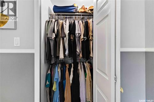 526 Tobin Crescent, Saskatoon, SK - Indoor With Storage