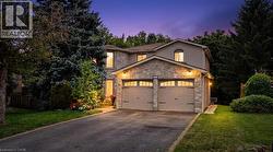 5172 HIDDEN VALLEY Court  Mississauga, ON L5M 3P1