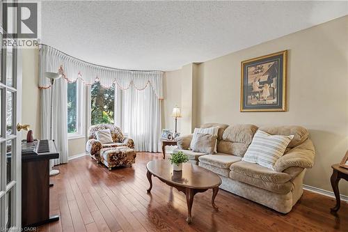 5172 Hidden Valley Court, Mississauga, ON - Indoor Photo Showing Living Room