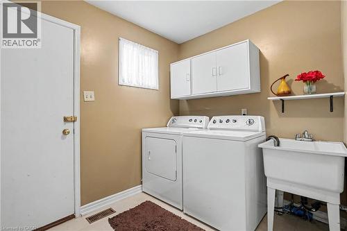 5172 Hidden Valley Court, Mississauga, ON - Indoor Photo Showing Laundry Room