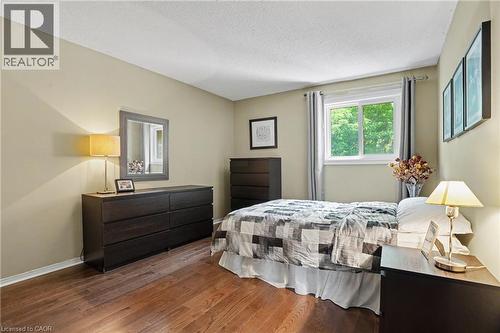 5172 Hidden Valley Court, Mississauga, ON - Indoor Photo Showing Bedroom