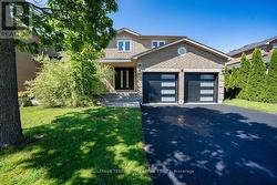 4 CASSANDRA DRIVE  Barrie, ON L4M 6W2