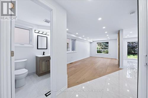 4 Cassandra Drive, Barrie, ON - Indoor