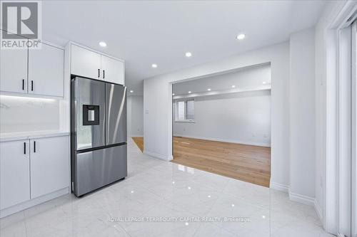 4 Cassandra Drive, Barrie, ON - Indoor