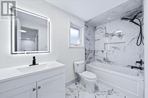 4 Cassandra Drive, Barrie, ON - Indoor Photo Showing Bathroom