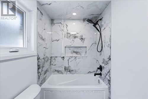 4 Cassandra Drive, Barrie, ON -  Photo Showing Bathroom