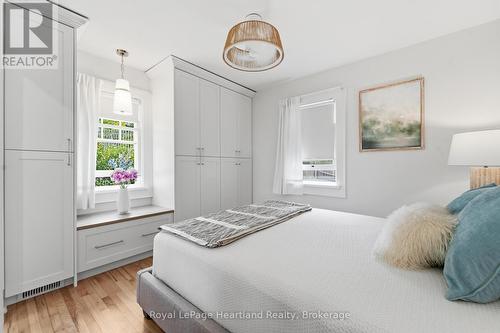 284 Elgin Avenue W, Goderich (Goderich (Town)), ON - Indoor Photo Showing Bedroom