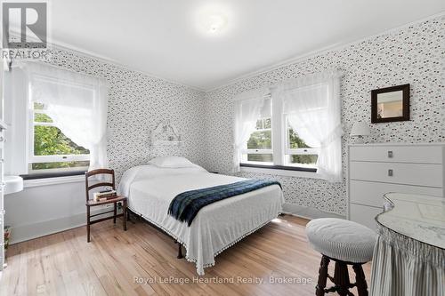 284 Elgin Avenue W, Goderich (Goderich (Town)), ON - Indoor Photo Showing Bedroom