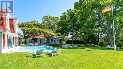 284 Elgin Avenue W, Goderich (Goderich (Town)), ON - Outdoor With In Ground Pool With Backyard