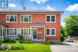2 - 718 ROSS STREET  Burlington, ON L7S 1S2