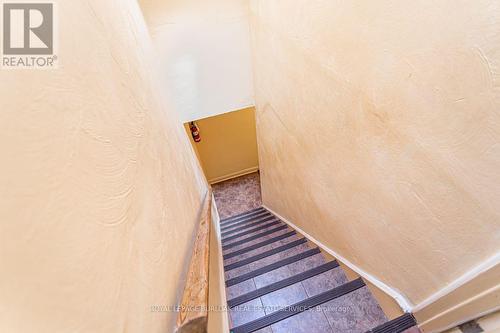 2 - 718 Ross Street, Burlington, ON - Indoor