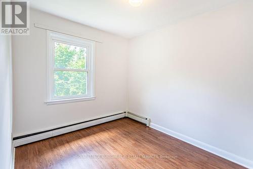 2 - 718 Ross Street, Burlington, ON - Indoor Photo Showing Other Room
