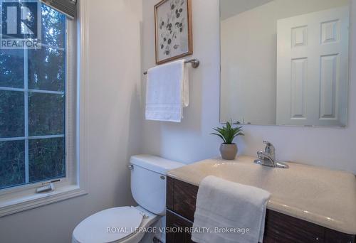 2 Laprade Square, Clarington, ON - Indoor Photo Showing Bathroom