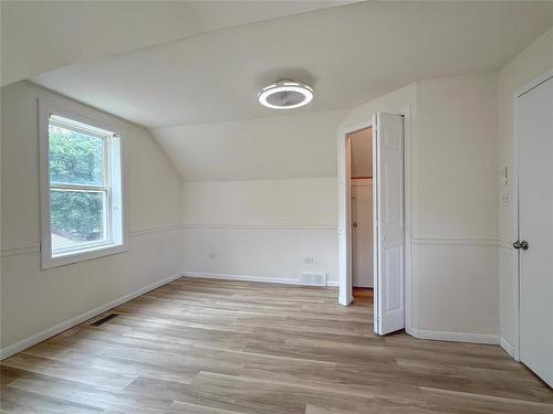 534 20Th Street, Brandon, MB - Indoor Photo Showing Other Room