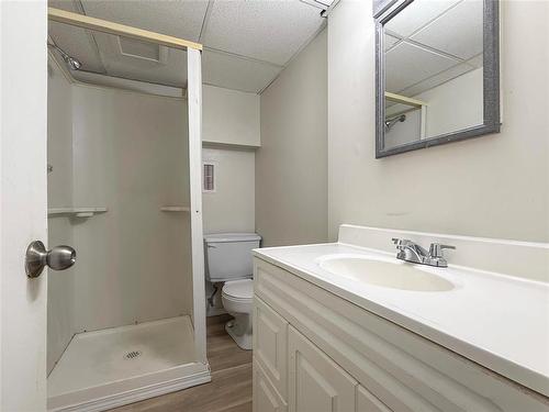 3pc Bath - 534 20Th Street, Brandon, MB - Indoor Photo Showing Bathroom