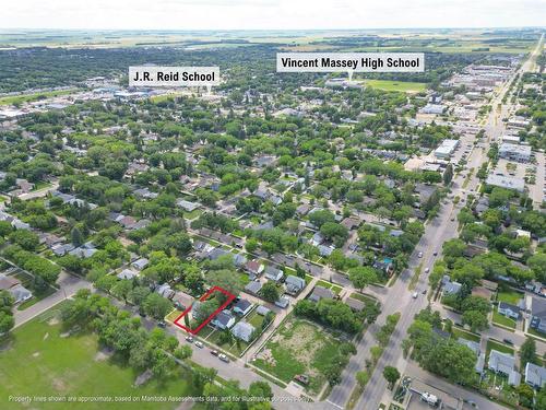 Just 8 blocks to Vincent Massey School - 534 20Th Street, Brandon, MB - 