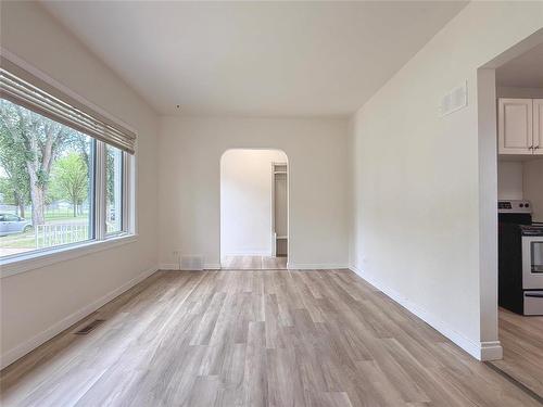 Lots of Natural Light - 534 20Th Street, Brandon, MB - Indoor Photo Showing Other Room