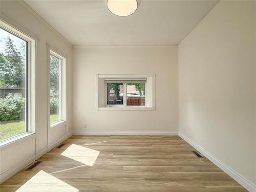 Dining Area - 534 20Th Street, Brandon, MB - Indoor Photo Showing Other Room