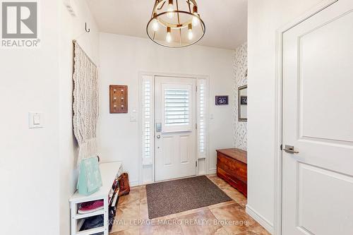 32 Dulgaren Street, Hamilton, ON - Indoor Photo Showing Other Room