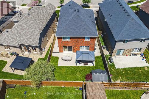 32 Dulgaren Street, Hamilton, ON - Outdoor