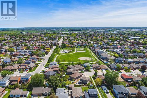 32 Dulgaren Street, Hamilton, ON - Outdoor With View