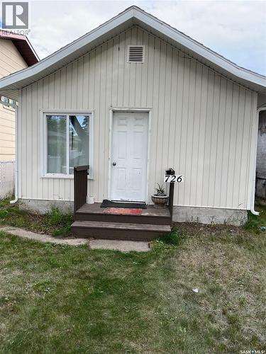 726 M AVENUE S  Saskatoon, SK S7M 2L4