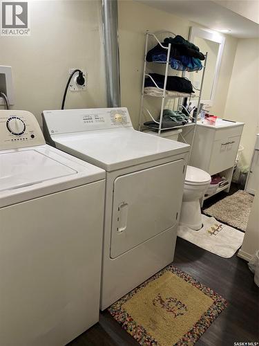 726 M Avenue S, Saskatoon, SK - Indoor Photo Showing Laundry Room